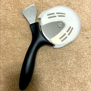 COPY - Pampered Chef Pizza Cutter